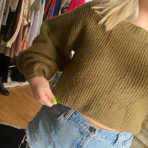 Urban Outfitters Cropped Long Balloon Sleeve Knit Sweater Green Size Medium - Picture 3 of 5
